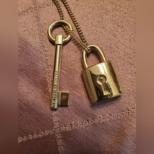 Victoria's Secret Shiny Goldtone Lock and Key Necklace